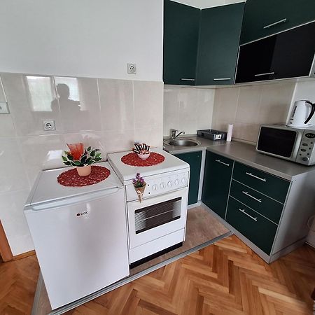 Ferienwohnung Luka Lux Ni Exterior foto