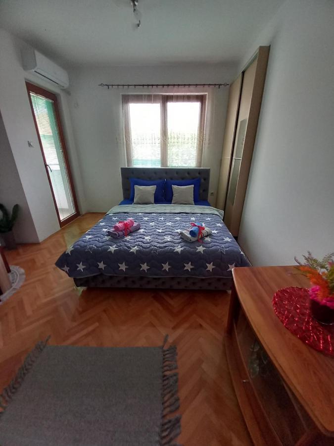 Ferienwohnung Luka Lux Ni Exterior foto