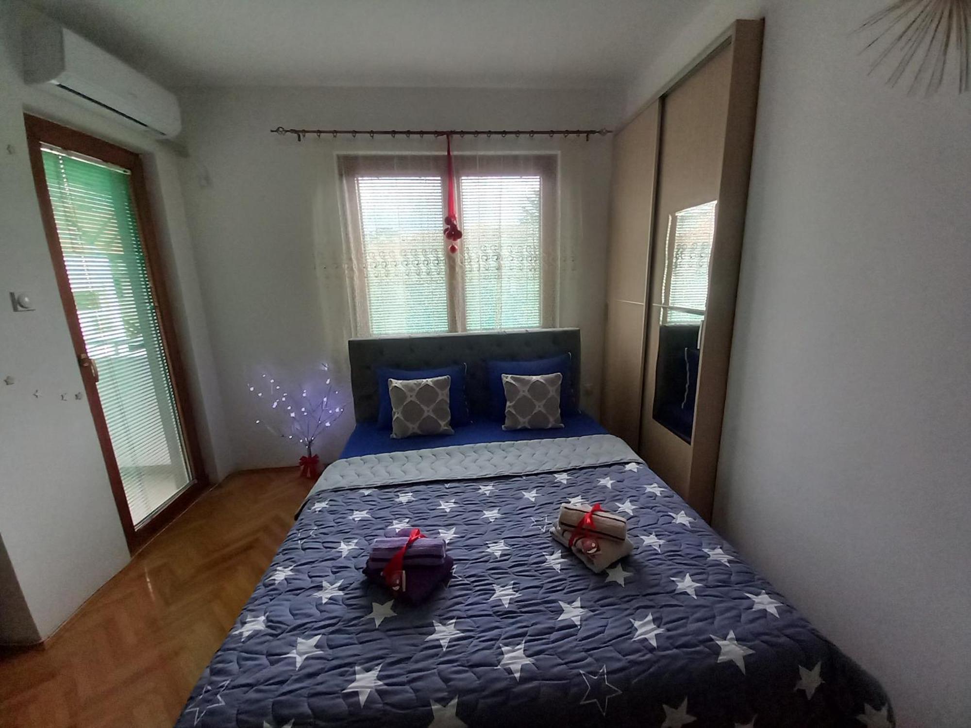 Ferienwohnung Luka Lux Ni Exterior foto