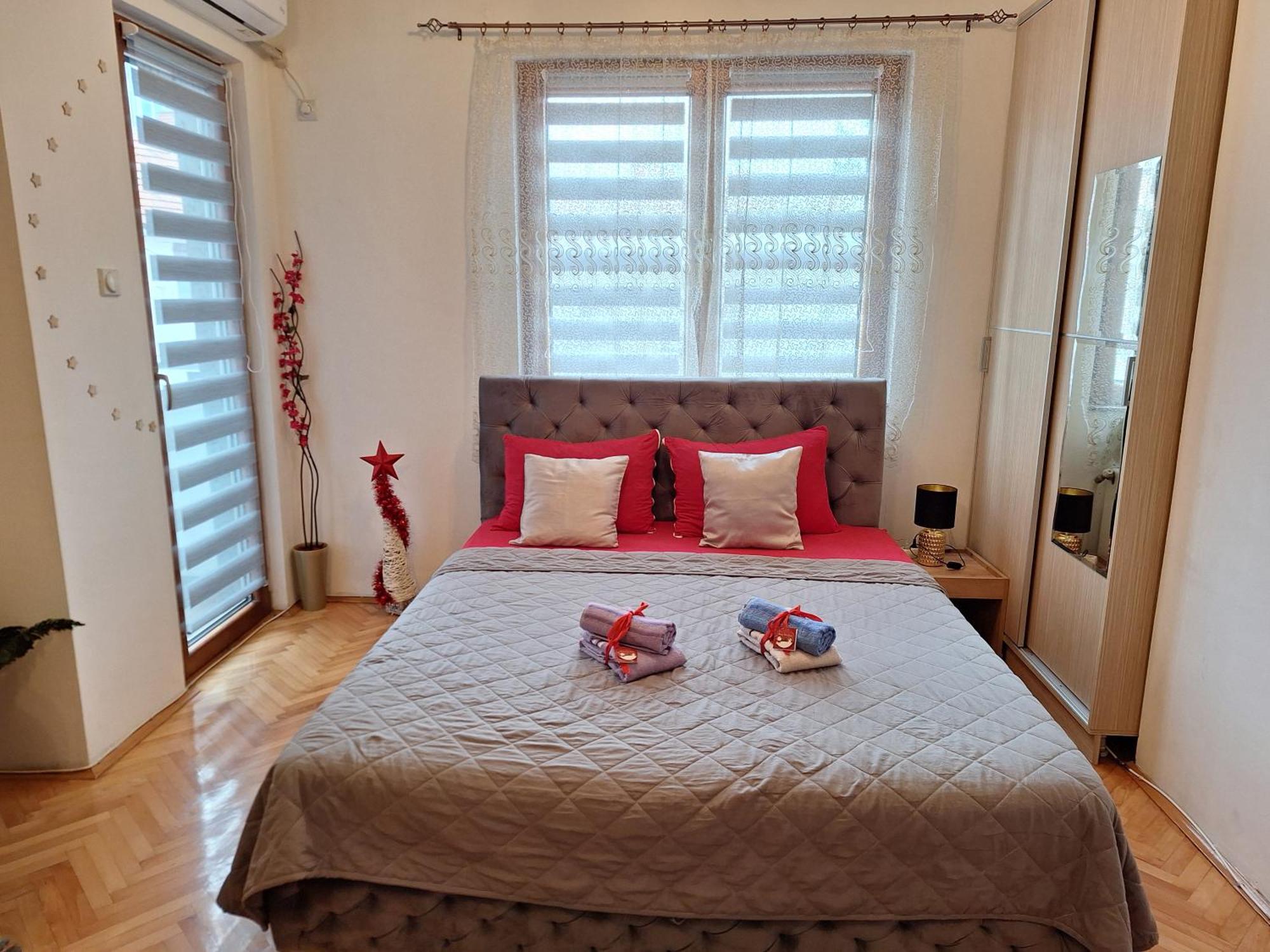 Ferienwohnung Luka Lux Ni Exterior foto
