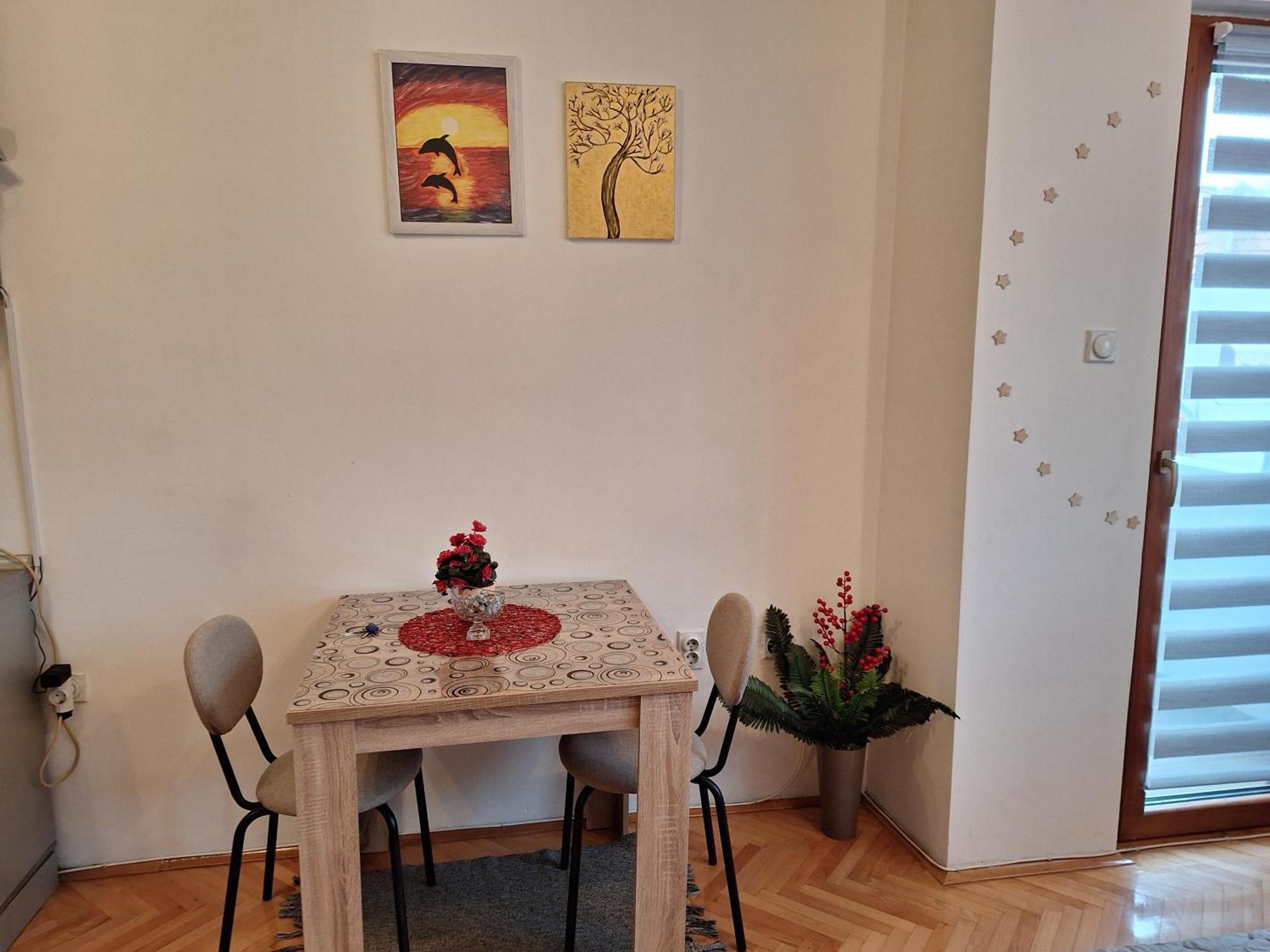 Ferienwohnung Luka Lux Ni Exterior foto